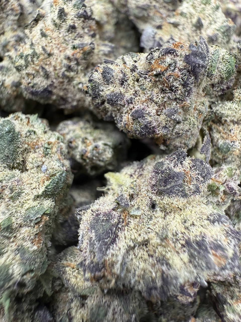 Pink Runtz - Gold Nuggets - THCa Flower Exotic Smalls